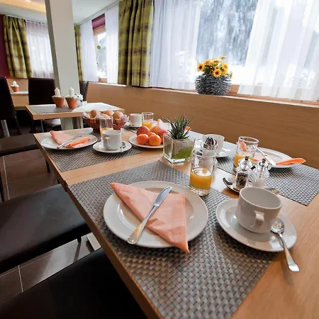 Apartment Bergsonne Hotel 3*